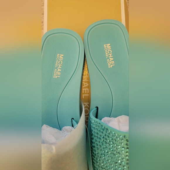 Michael Kors MK Slides - Picture 3 of 8